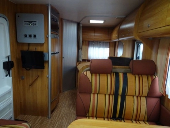                         KAMPER BURSTNER MARANO T640 DUCATO 2.3 JTD 2006 - zdjęcie 20
                        