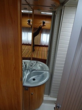                         KAMPER BURSTNER MARANO T640 DUCATO 2.3 JTD 2006 - zdjęcie 5
                        