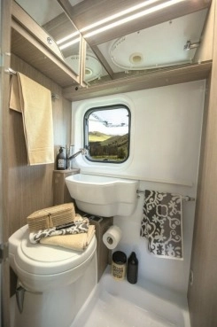                         KAMPER CHAUSSON TWIST V594 DUCATO 2.0 JTD NOWY! - zdjęcie 4
                        