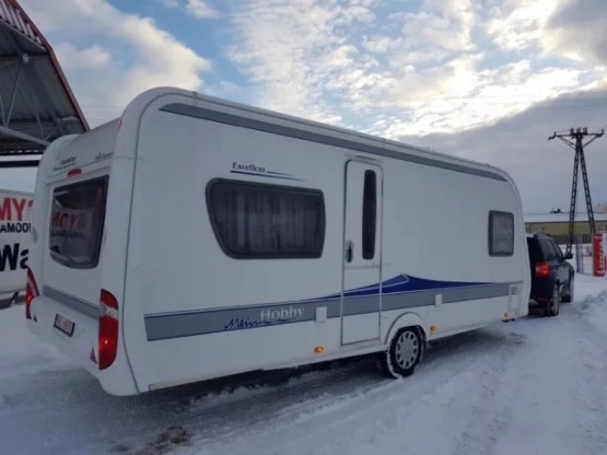                         Przyczepa kempingowa Hobby 560 Ufe Excellent z DK mover, klima, namiot, TV - zdjęcie 6
                        