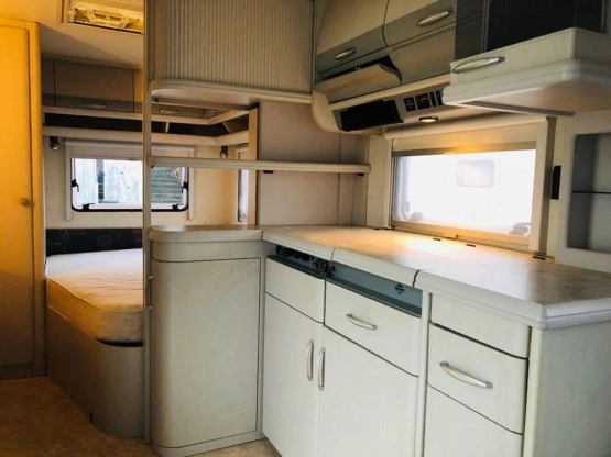                         Przyczepa kempingowa HOBBY EXCELLENT 495 - zdjęcie 3
                        