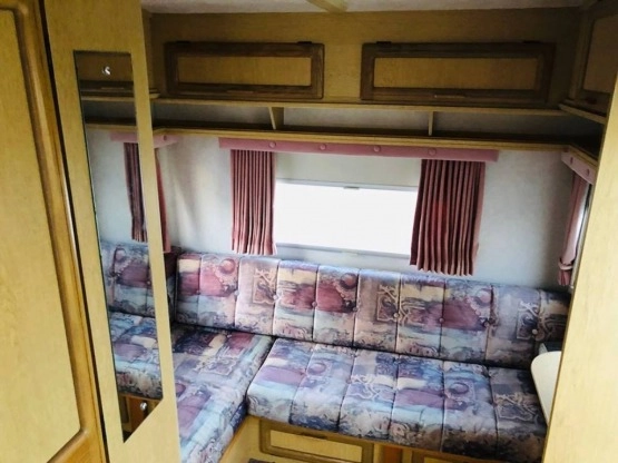                         Przyczepa kempingowa COACHMAN MIRAGE - zdjęcie 3
                        