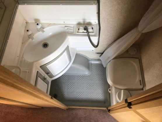                         Przyczepa kempingowa COACHMAN MIRAGE - zdjęcie 7
                        