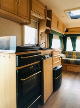                         Przyczepa kempingowa ABBEY EXPRESSION + MOVER - zdjęcie 3
                        