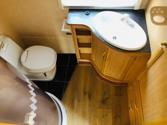                         Przyczepa kempingowa ABBEY EXPRESSION + MOVER - zdjęcie 7
                        