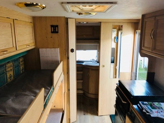                         Przyczepa kempingowa ABBEY EXPRESSION + MOVER - zdjęcie 9
                        