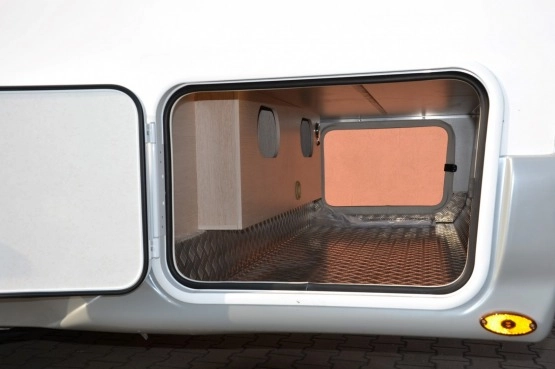                         ILUSION CARAVANING XMK 650 H PLUS 2.0 130KM tylko 6.60m ! - zdjęcie 8
                        