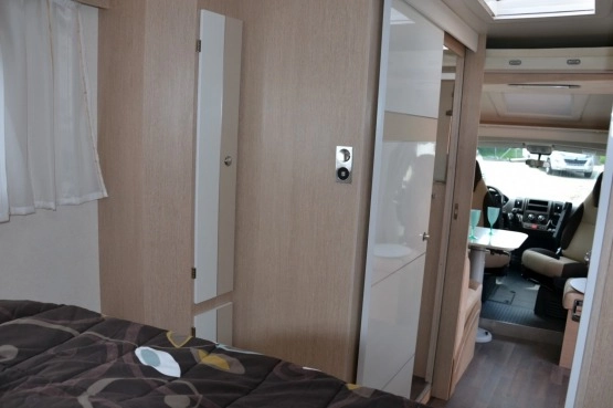                         ILUSION CARAVANING XMK 665 H 2.0 130KM tylko 6.60m ! - zdjęcie 16
                        