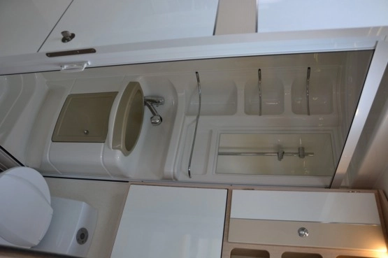                         ILUSION CARAVANING XMK 665 H 2.0 130KM tylko 6.60m ! - zdjęcie 19
                        