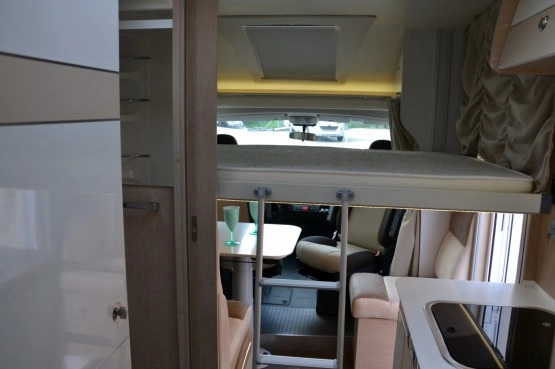                         ILUSION CARAVANING XMK 665 H 2.0 130KM tylko 6.60m ! - zdjęcie 21
                        