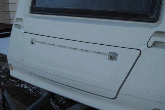                         BURSTNER 530 Zarejestrowana! 6-osobowa! Łóżko piętrowe! Przedsionek! Ciepła woda! - zdjęcie 2
                        