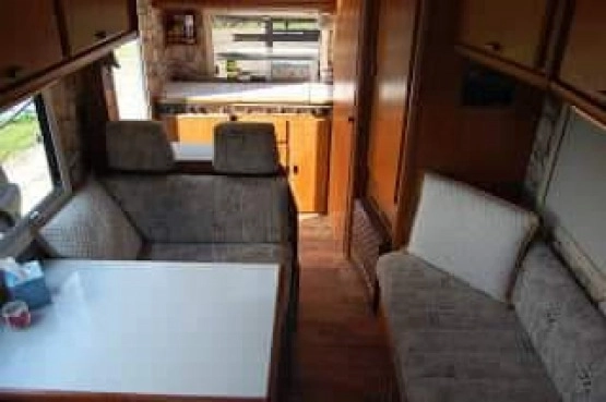                         Kamper Citroen C25 Hymer Camp 55 - zdjęcie 11
                        