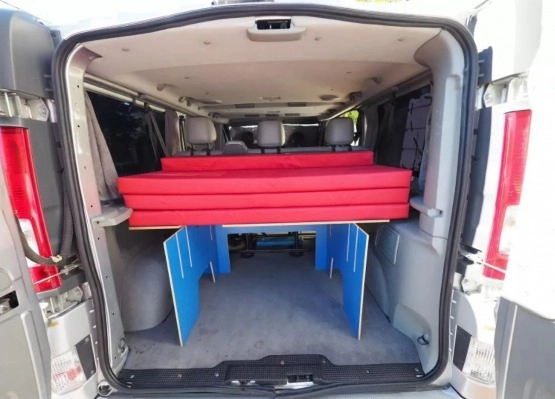                         Sprzedam Opel Vivaro I - zdjęcie 10
                        