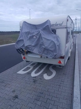                         Sprzedam przyczepę 4-osobową Beyerland - zdjęcie 10
                        