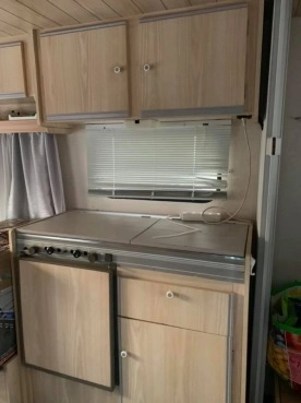                         Przyczepa Kempingowa Caravelair + przedsionek - zdjęcie 4
                        