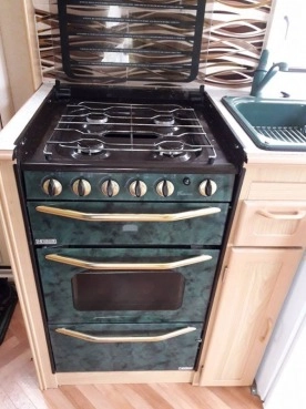                         Przyczepa kempingowa Lunar Freelander 524 - 2000 rok - zdjęcie 12
                        