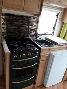                         Przyczepa kempingowa Lunar Freelander 524 - 2000 rok - zdjęcie 16
                        