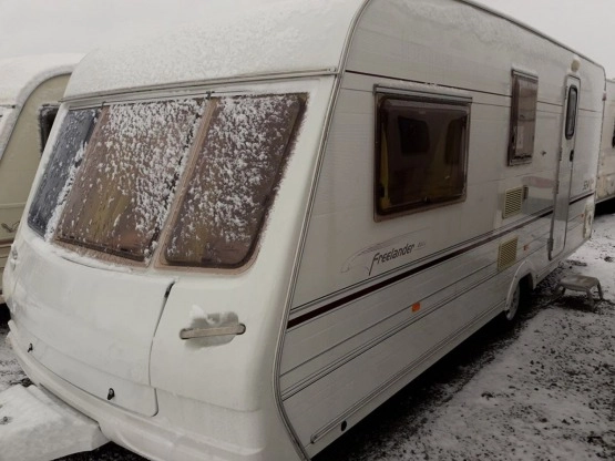                         Przyczepa kempingowa Lunar Freelander 524 - 2000 rok - zdjęcie 1
                        