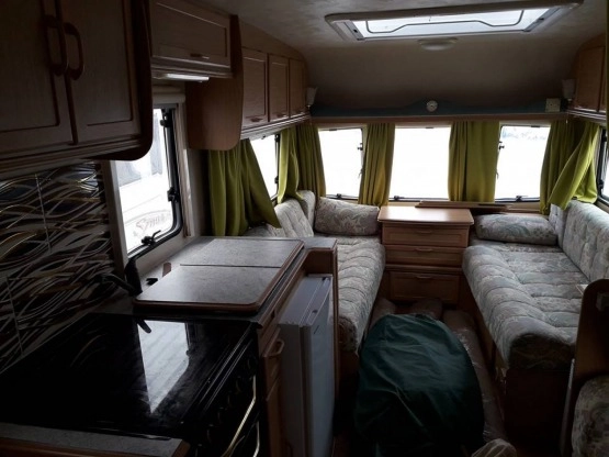                         Przyczepa kempingowa Lunar Freelander 524 - 2000 rok - zdjęcie 21
                        