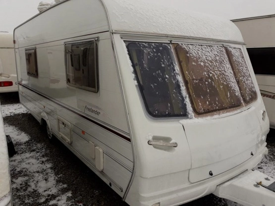                         Przyczepa kempingowa Lunar Freelander 524 - 2000 rok - zdjęcie 24
                        