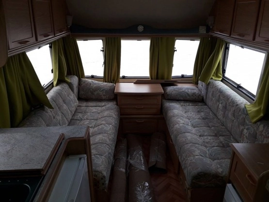                         Przyczepa kempingowa Lunar Freelander 524 - 2000 rok - zdjęcie 26
                        