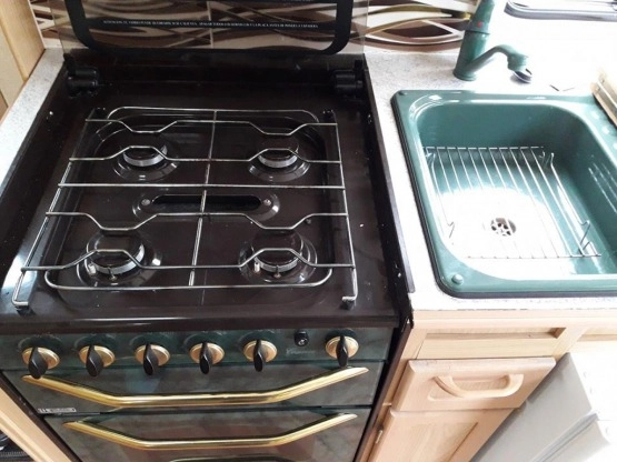                         Przyczepa kempingowa Lunar Freelander 524 - 2000 rok - zdjęcie 5
                        