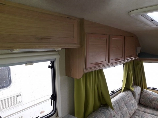                         Przyczepa kempingowa Lunar Freelander 524 - 2000 rok - zdjęcie 6
                        