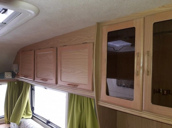                         Przyczepa kempingowa Lunar Freelander 524 - 2000 rok - zdjęcie 8
                        