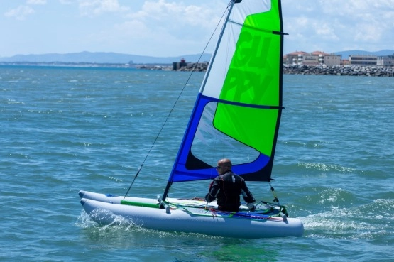                         katamaran pompowany Minicat Guppy - zdjęcie 8
                        