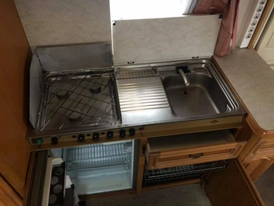                         Przyczepa Hobby 610 - zdjęcie 3
                        