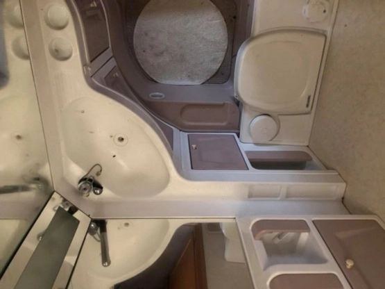                         Przyczepa Hobby 610 - zdjęcie 9
                        