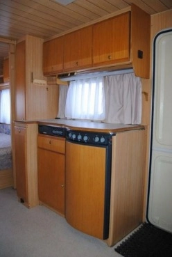                         DETHLEFFS RG5 Przestronna! Zarejestrowana! 4-5 osób z WC! Przedsionek! - zdjęcie 3
                        