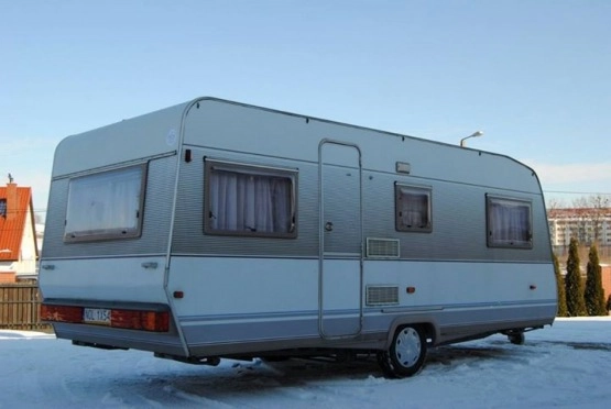                         DETHLEFFS RG5 Przestronna! Zarejestrowana! 4-5 osób z WC! Przedsionek! - zdjęcie 9
                        