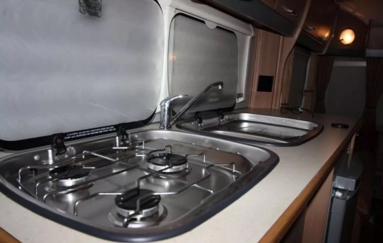                         Przyczepa Elddis, 2009 rok - zdjęcie 2
                        