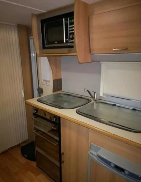                         Przyczepa Elddis, 2009 rok - zdjęcie 4
                        