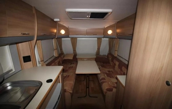                         Przyczepa Elddis, 2009 rok - zdjęcie 9
                        