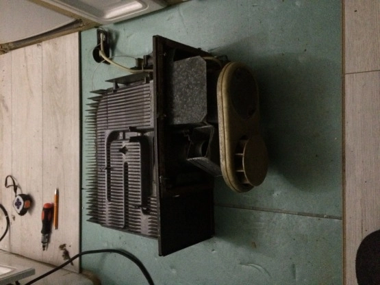                         Sprzedam piecyk gazowy kompletny carver 2000 - zdjęcie 3
                        