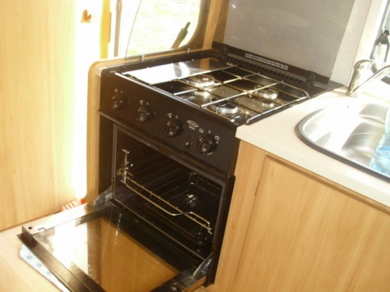                         Przyczepa kempingowa Avondale 545 2008r SOLAR MOVER NAPED - zdjęcie 5
                        