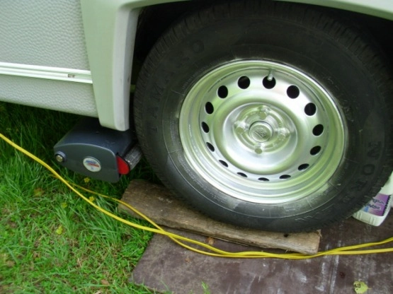                         przyczepa kempingowa Hobby Knaus Eufelland 500 2006r.  - zdjęcie 4
                        