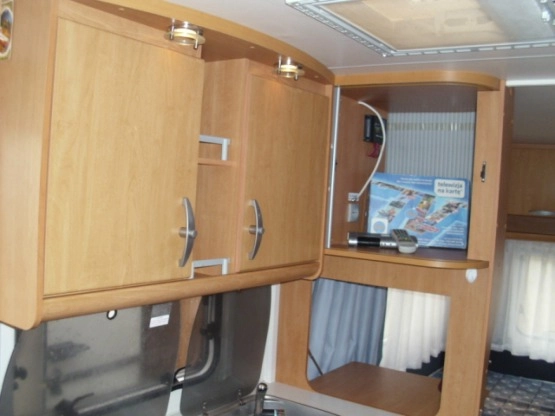                         przyczepa kempingowa Hobby Knaus Eufelland 500 2006r.  - zdjęcie 7
                        