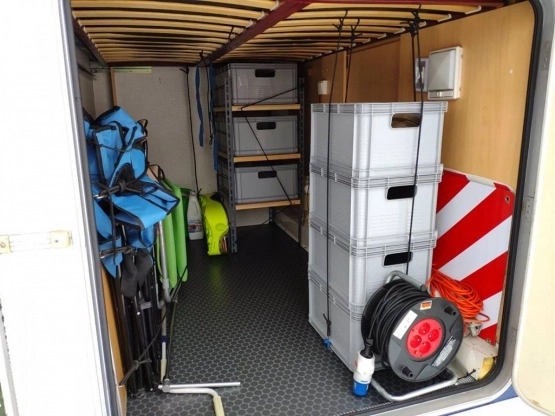                         Sprzedam kampera Chausson Ford Transit 1999 rok, 6-osobowy - zdjęcie 12
                        