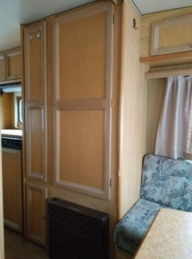                         Przyczepa kempingowa Wilk 500, 1993 rok, 4-5 osobowa - zdjęcie 2
                        