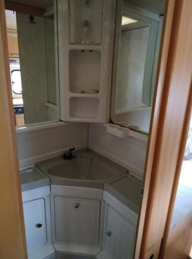                         Przyczepa kempingowa Wilk 500, 1993 rok, 4-5 osobowa - zdjęcie 3
                        