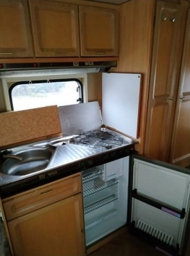                         Przyczepa kempingowa Wilk 500, 1993 rok, 4-5 osobowa - zdjęcie 7
                        