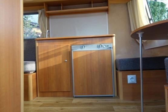                         Nowa Przyczepa Kempingowa 3-osobowa produkcji Niewiadów model N126D. DMC 750kg. - zdjęcie 20
                        