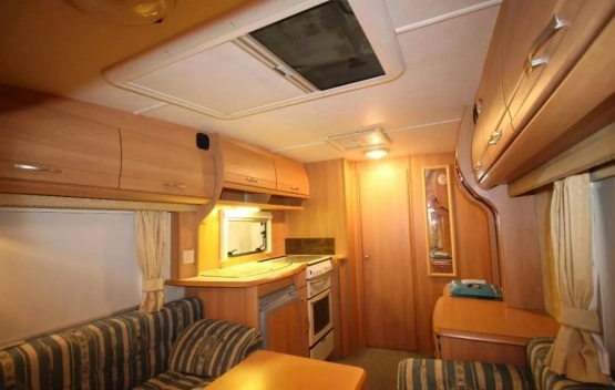                         Przyczepa kempingowa Swift z 2003 roku - zdjęcie 11
                        