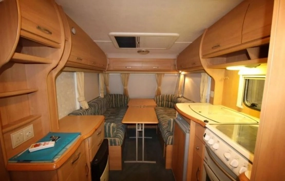                         Przyczepa kempingowa Swift z 2003 roku - zdjęcie 15
                        