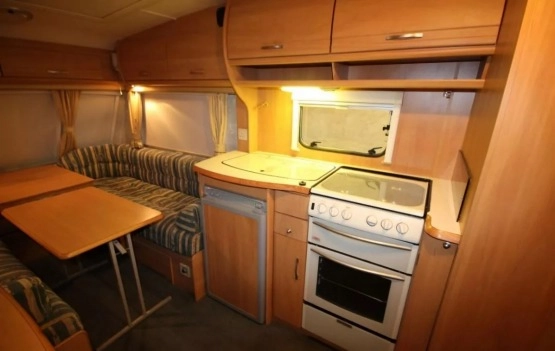                         Przyczepa kempingowa Swift z 2003 roku - zdjęcie 6
                        