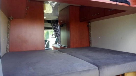                         Kamper Fiat Ducato z 2009 roku - zdjęcie 4
                        