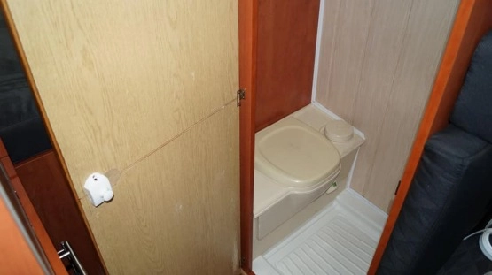                         Kamper Fiat Ducato z 2009 roku - zdjęcie 6
                        